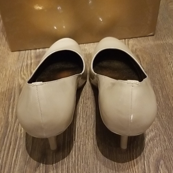 Ellen Tracy Christy Mid Heel Pumps Size 10 - Picture 4 of 8